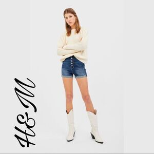 ✨HP✨H&M Divided Taille Haute Shorts✨